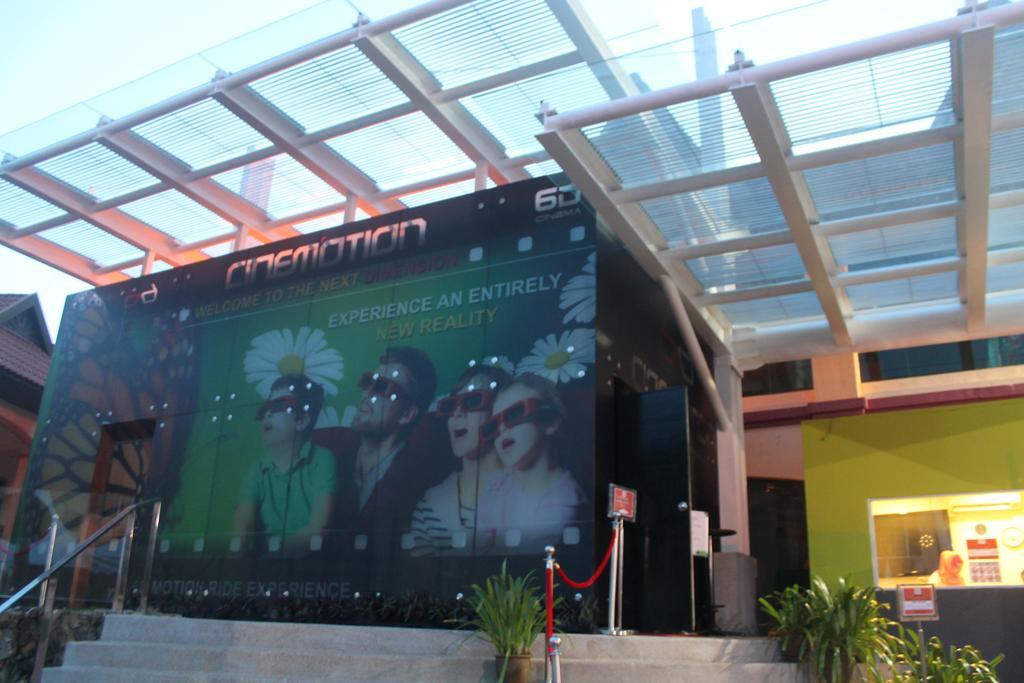 Geopark Hotel Padang Mat Sirat Exterior photo